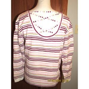 Long-sleeve shirt with classic stripes, tailored in extra small for a sleek fit.